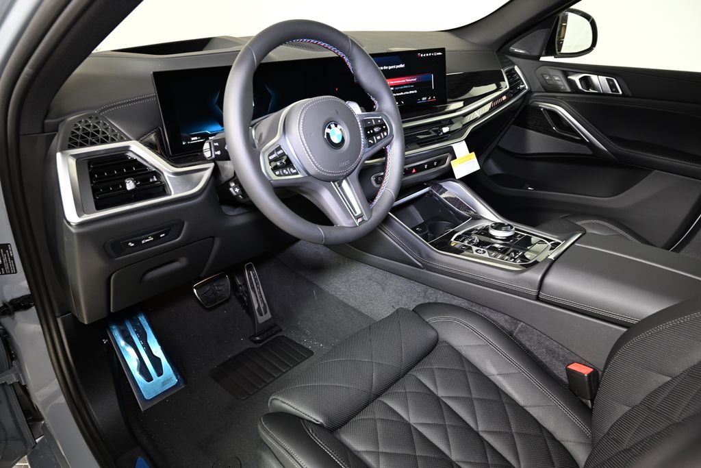 2025 BMW X6  16