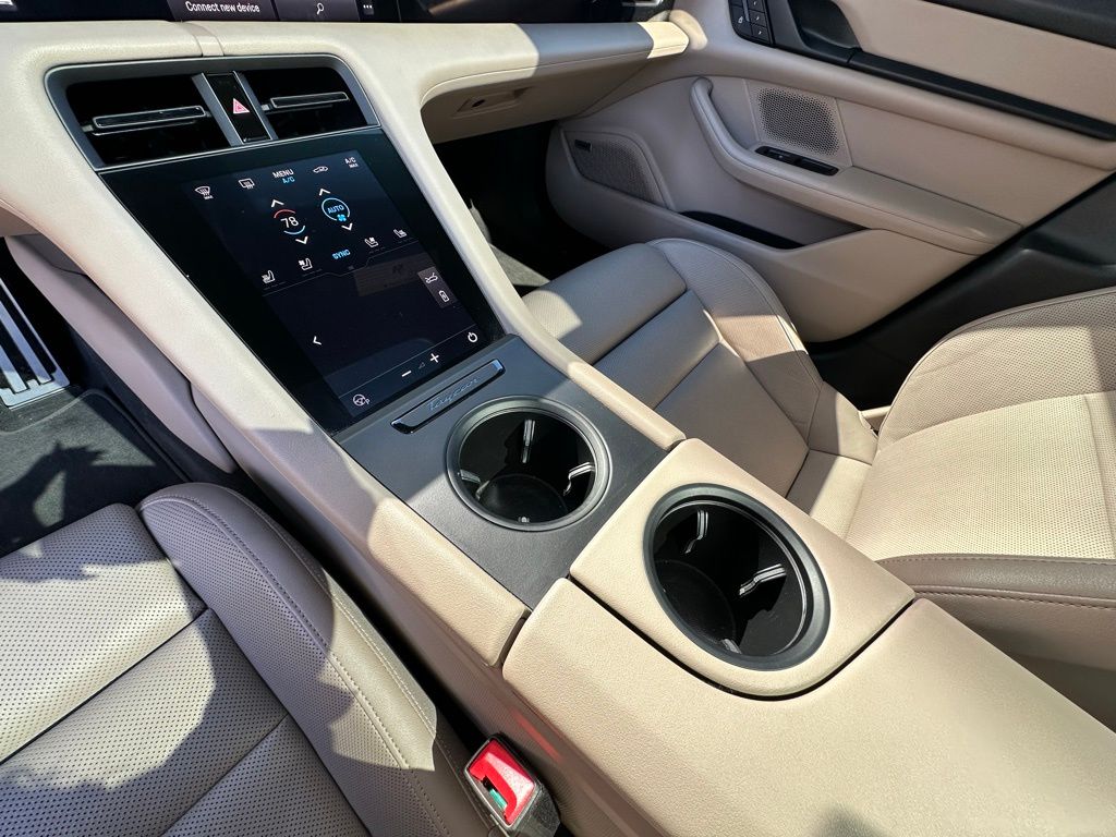 Thumbnail: 2023 Porsche Taycan - 28