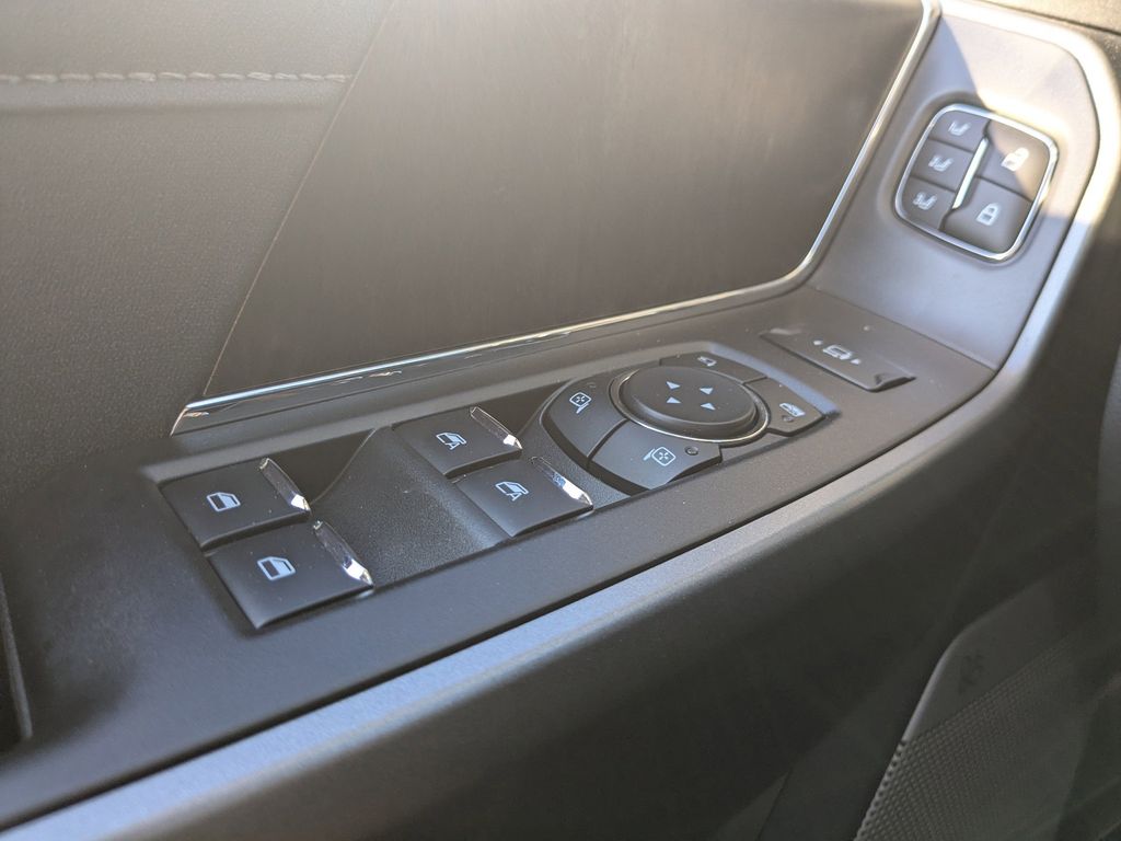 2025 Ford F-250 Black Widow