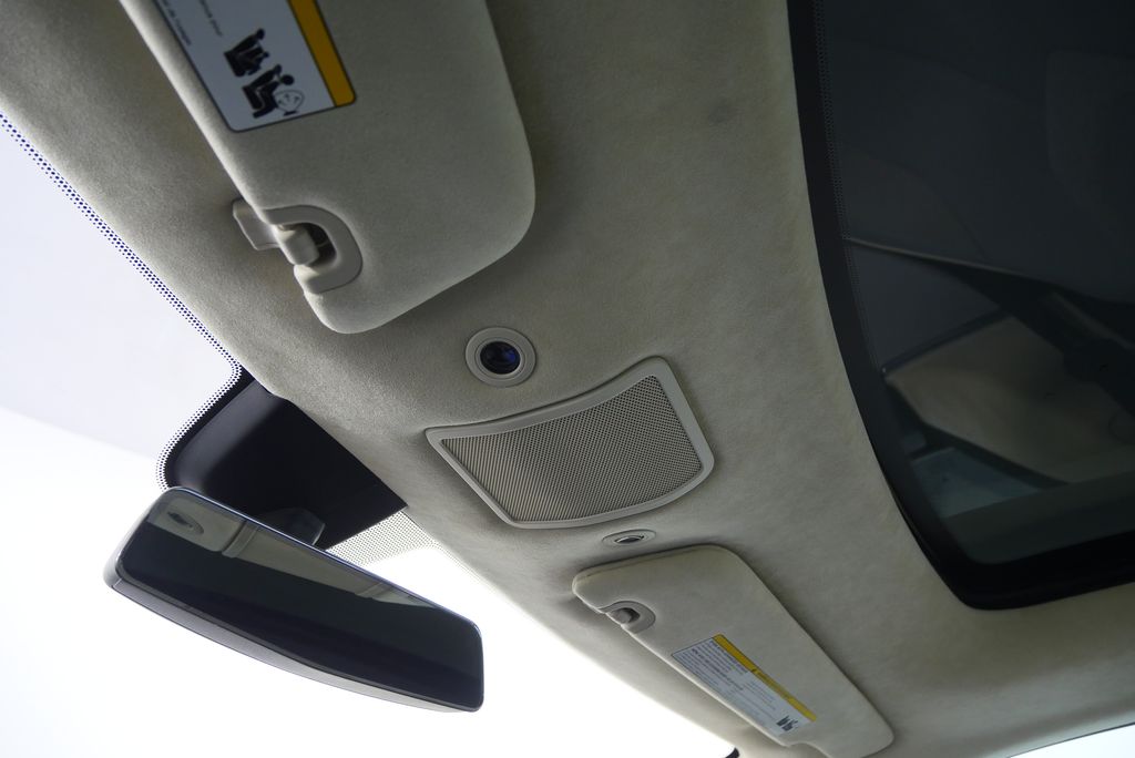 Thumbnail: 2013 Tesla Model S - 21