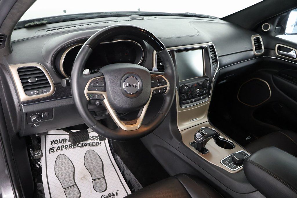 Thumbnail: 2015 Jeep Grand Cherokee - 7