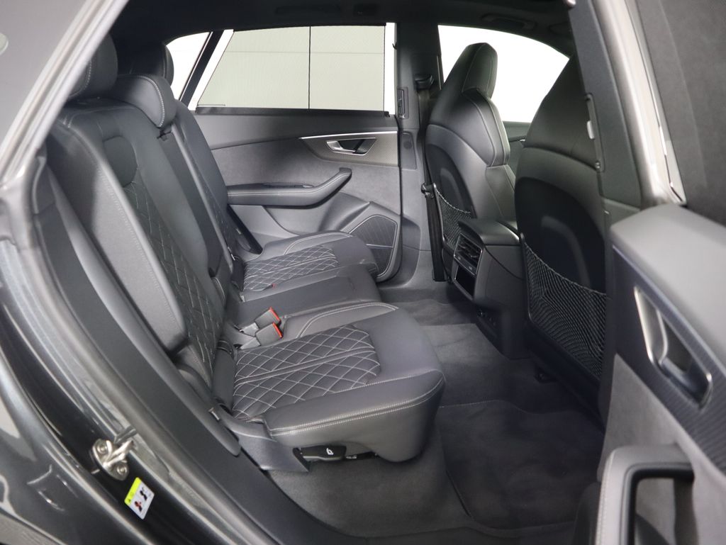 Thumbnail: 2024 Audi SQ8 - 23