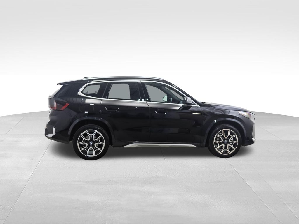 Thumbnail: 2026 BMW X1 - 6