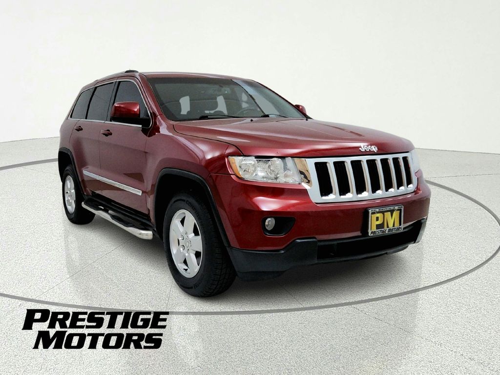 Deep Cherry Red Crystal Pearlcoat 2013 Jeep Grand Cherokee SUV / Crossover Four-Wheel Drive 5-Speed Automatic