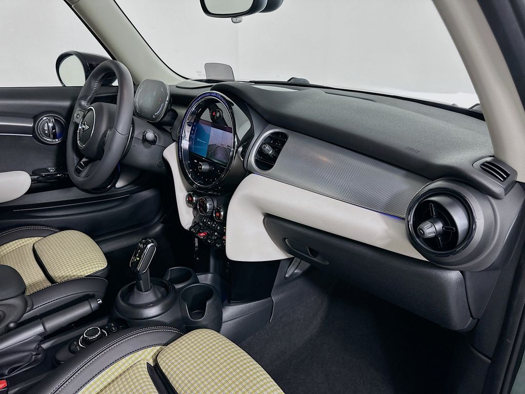 Thumbnail: 2024 MINI Cooper - 29