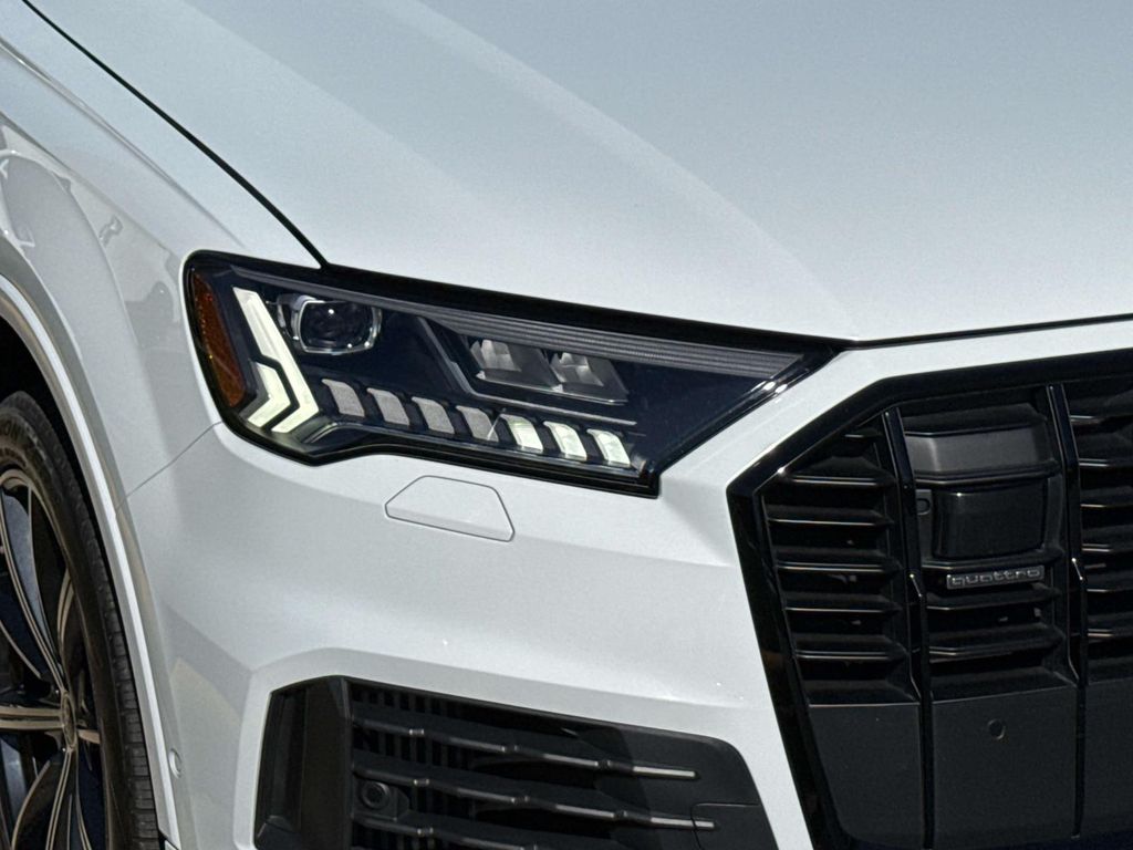 Thumbnail: 2023 Audi Q7 - 4