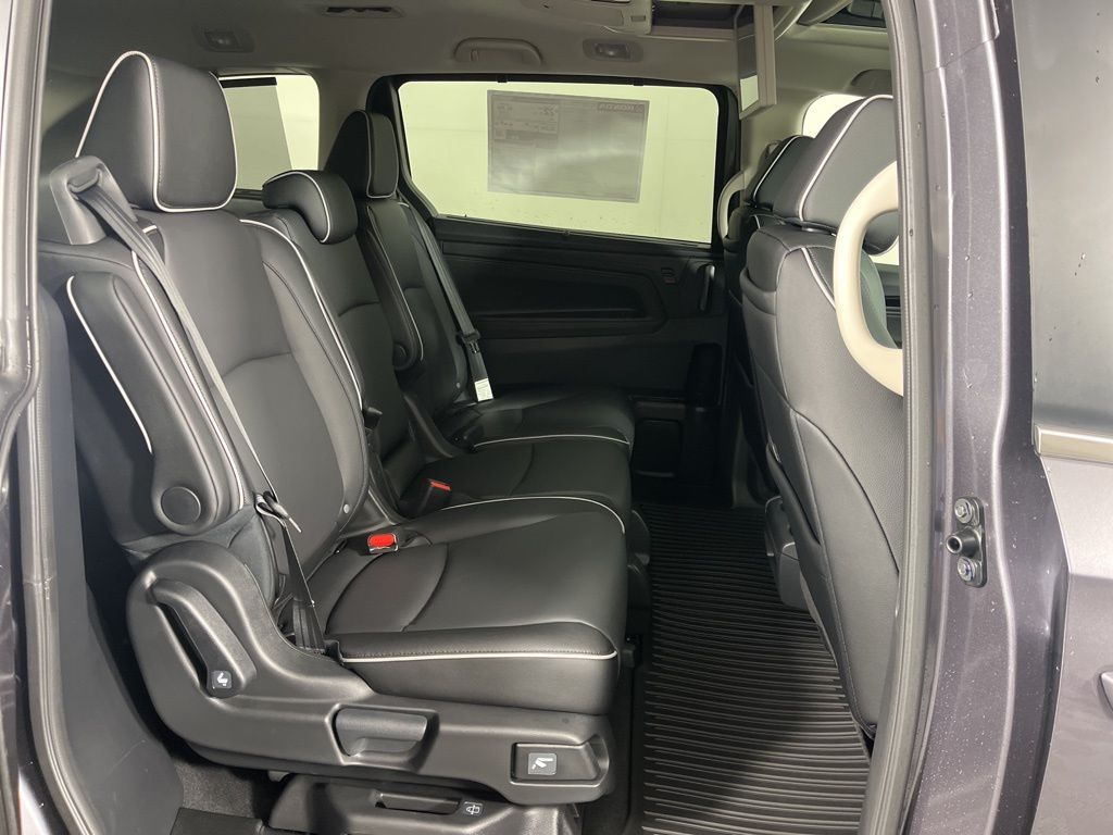 Thumbnail: 2026 Honda Odyssey - 13