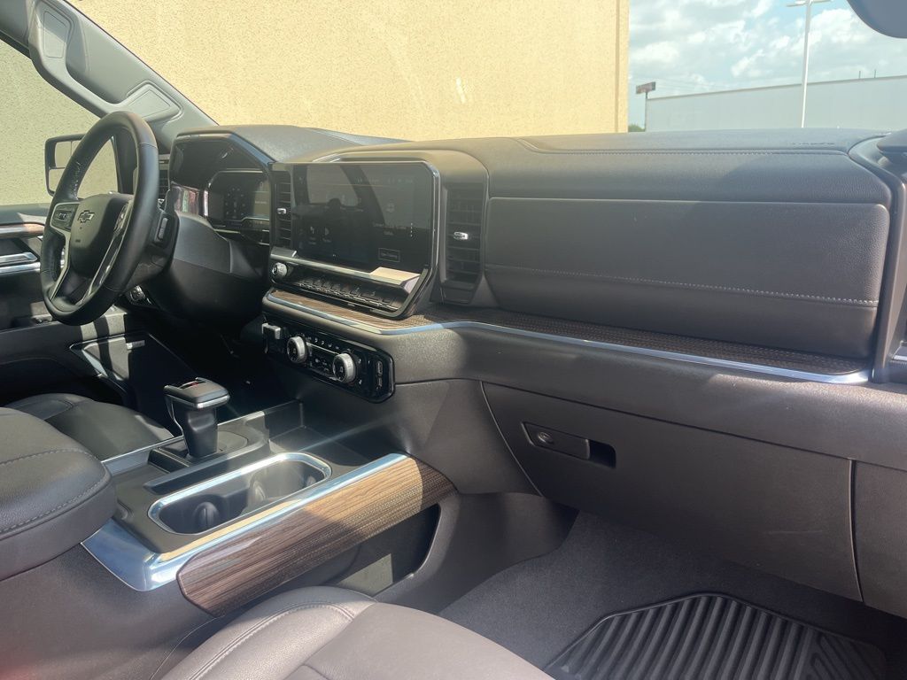 2024 Chevrolet Silverado 1500 RST 27