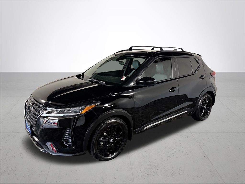 2021 Nissan Kicks SR