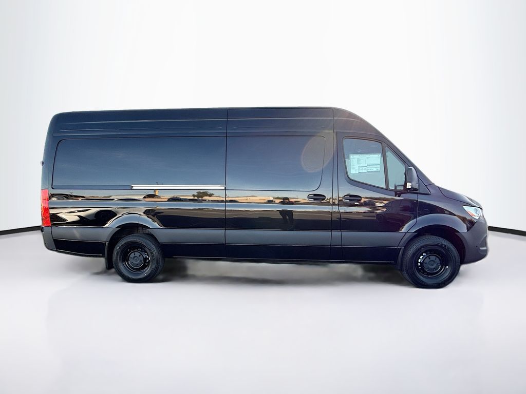 Thumbnail: 2026 Mercedes-Benz Sprinter - 4