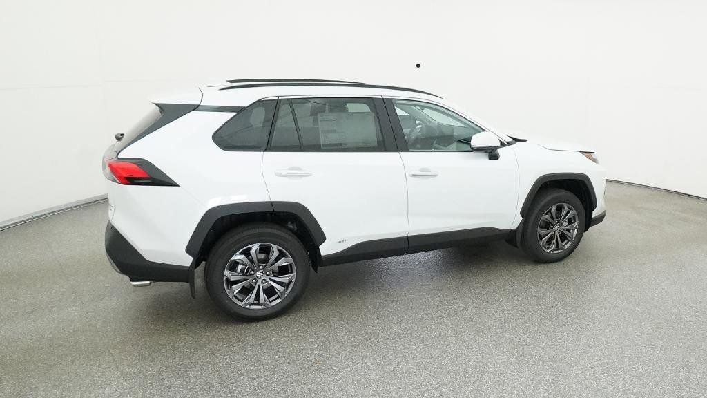 Thumbnail: 2025 Toyota RAV4 - 6