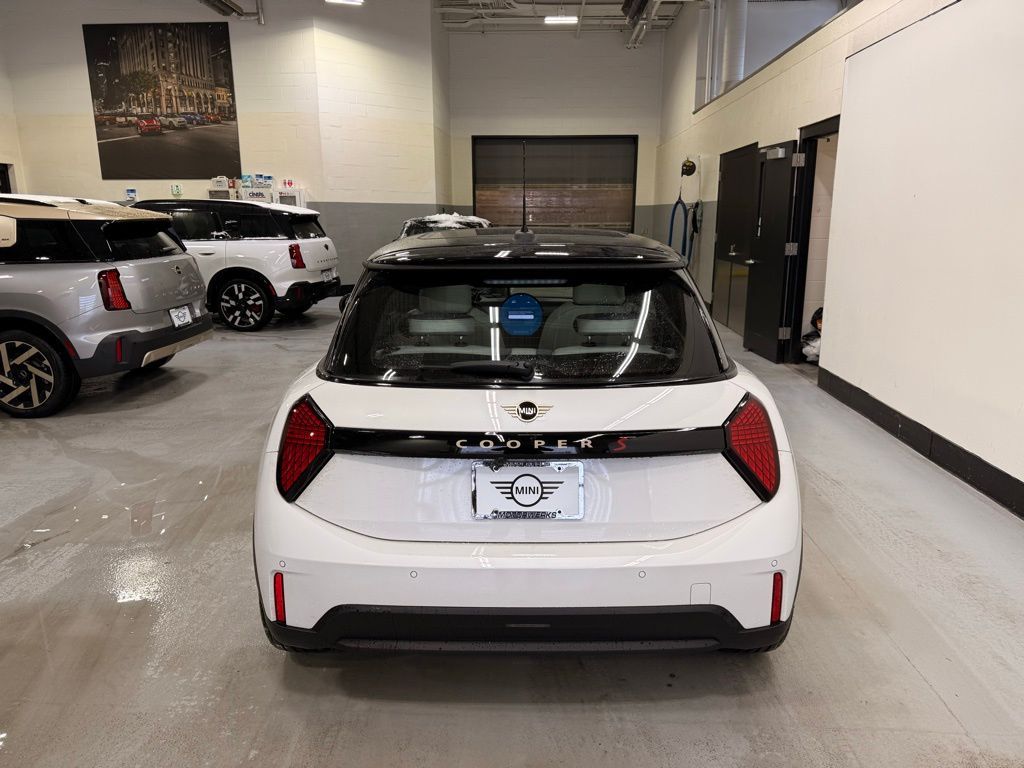 Thumbnail: 2026 MINI Cooper - 4