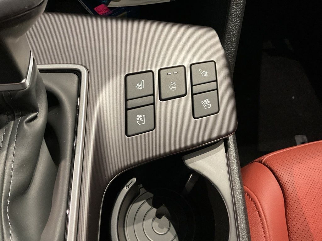 New 2026 White Kia SX-Prestige image 15