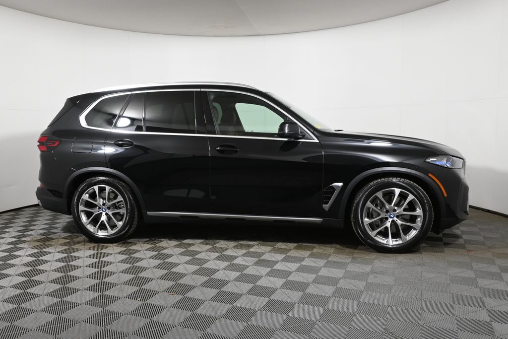 Thumbnail: 2025 BMW X5 - 8