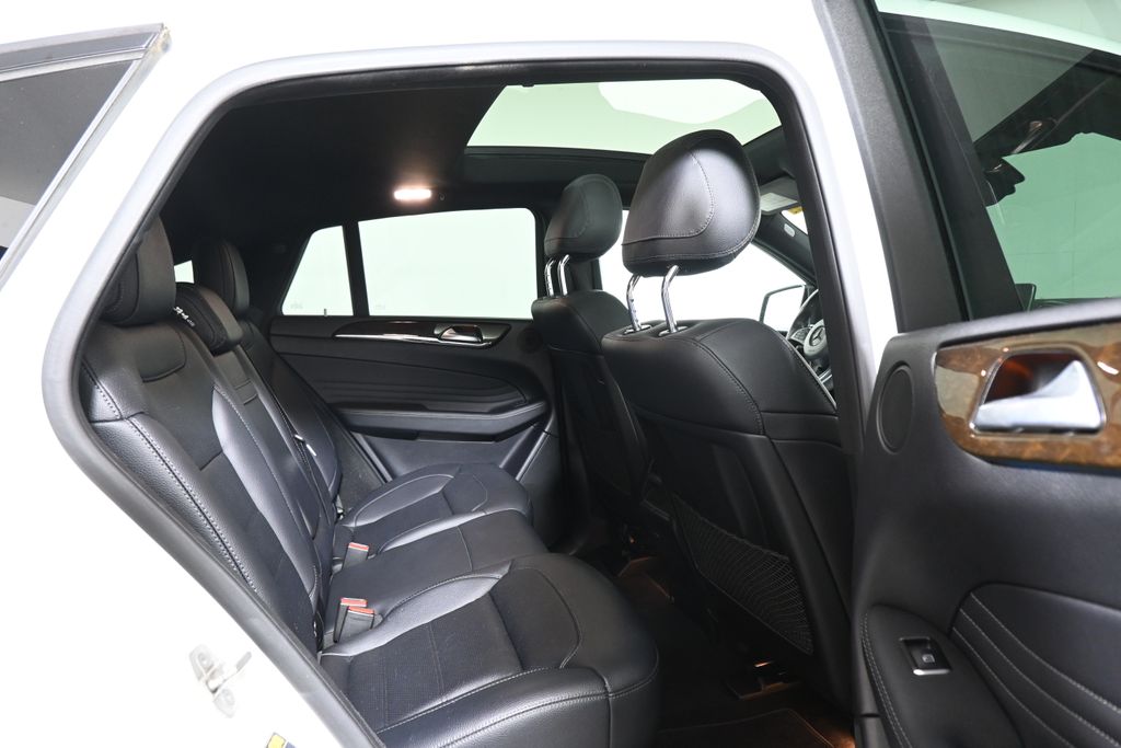 Thumbnail: 2016 Mercedes-Benz GLE - 27