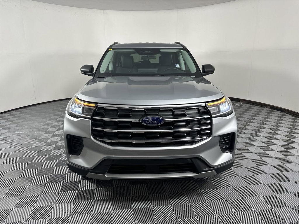 2025 Ford Explorer Active 2