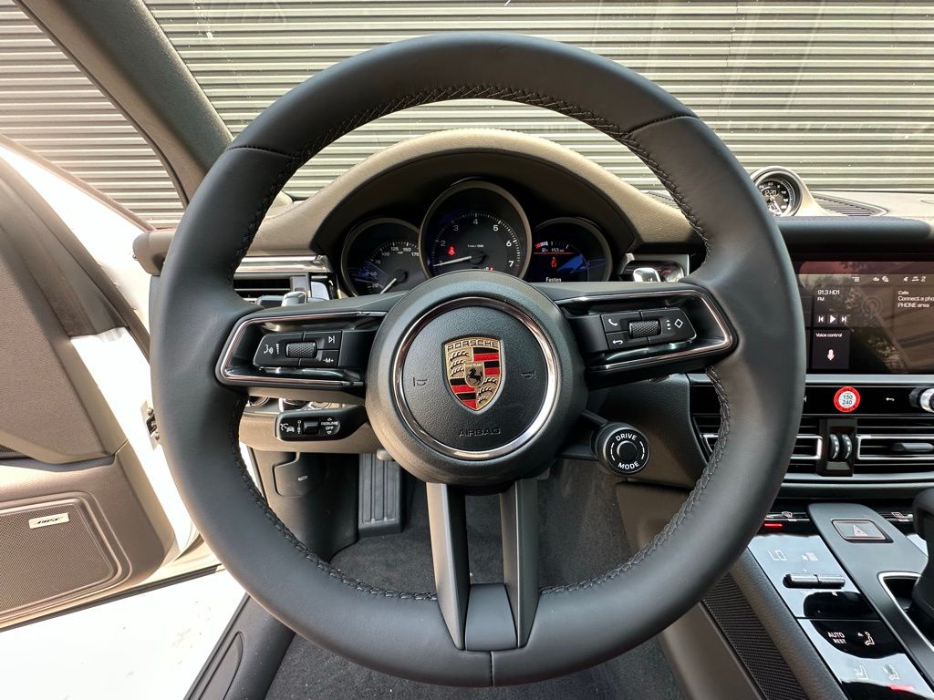 Thumbnail: 2026 Porsche Macan - 19