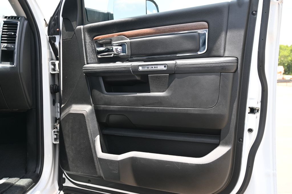 2017 Ram 2500 Laramie White at Autostrade