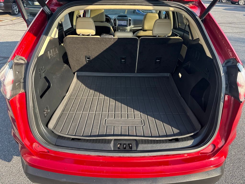 2020 Ford Edge SEL Red at Grove City Ford