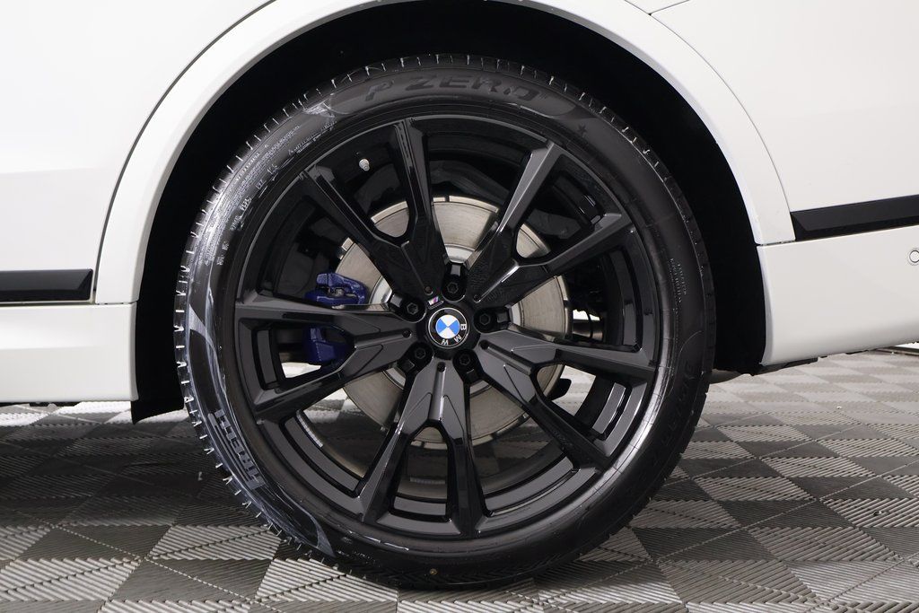 Thumbnail: 2026 BMW X7 - 11