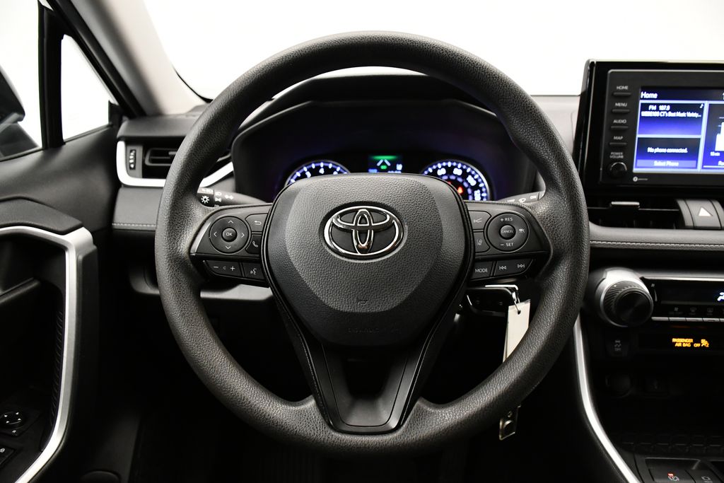 2022 Toyota RAV4 LE 19
