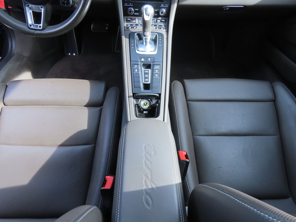 Thumbnail: 2017 Porsche 911 - 6