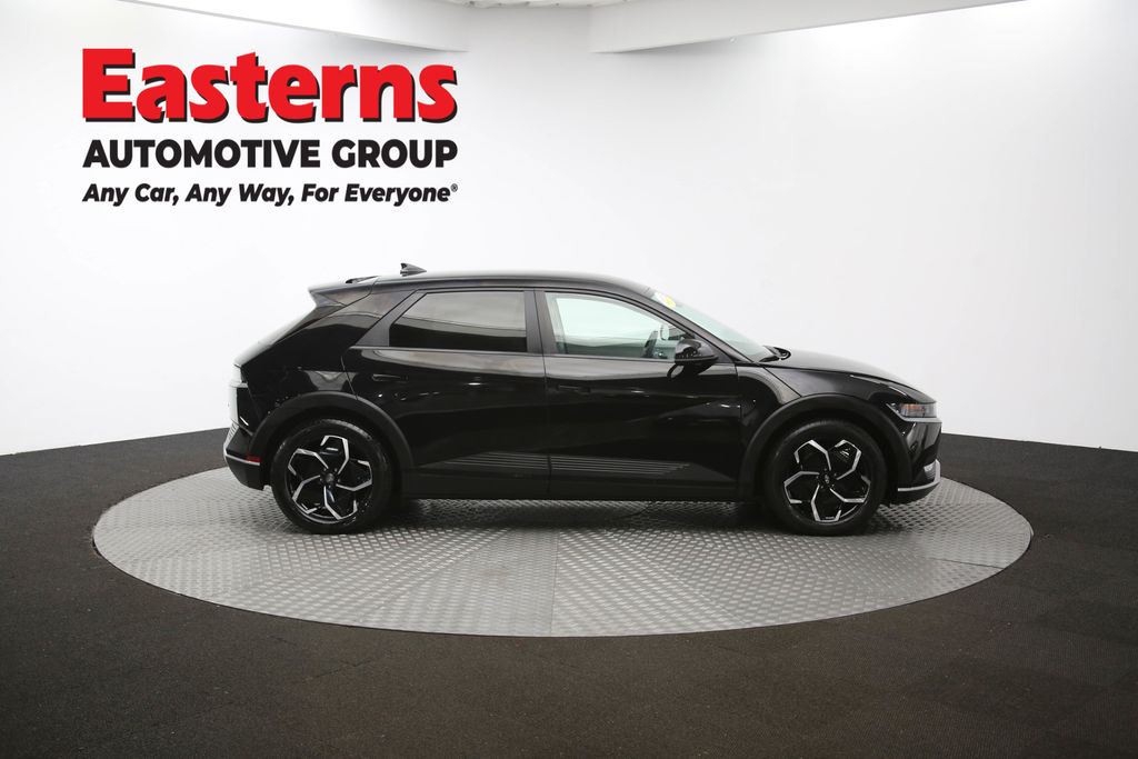 Used 2023 Black Hyundai SEL image 44