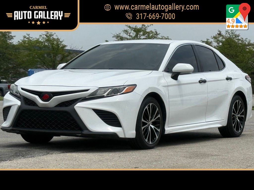 Super White 2019 Toyota Camry Sedan Front-Wheel Drive 8-Speed Automatic