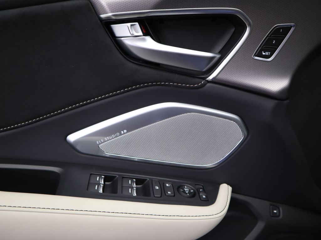 Thumbnail: 2025 Acura RDX - 25