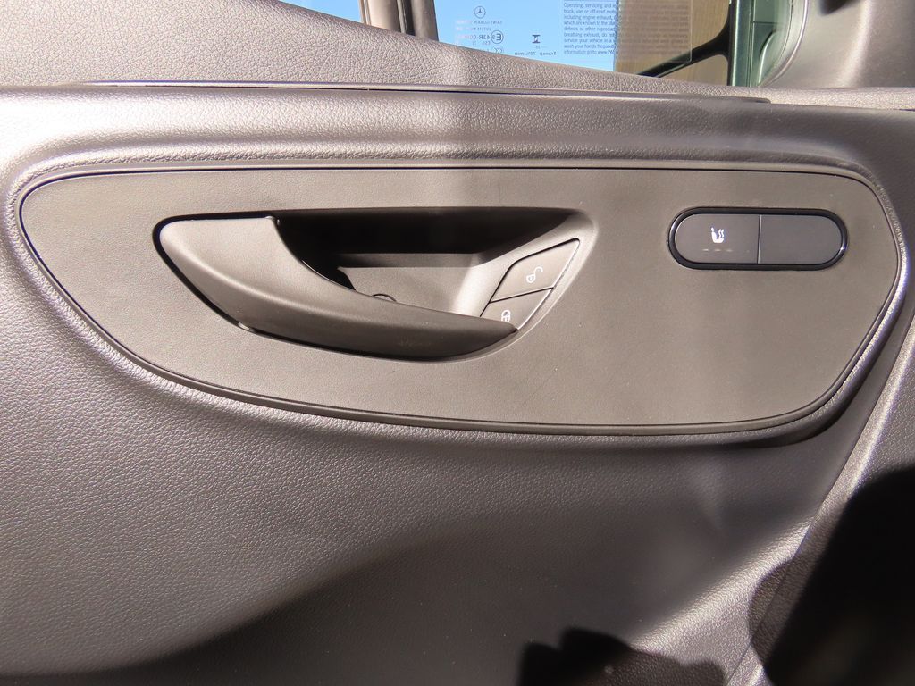 Thumbnail: 2025 Mercedes-Benz Sprinter - 21