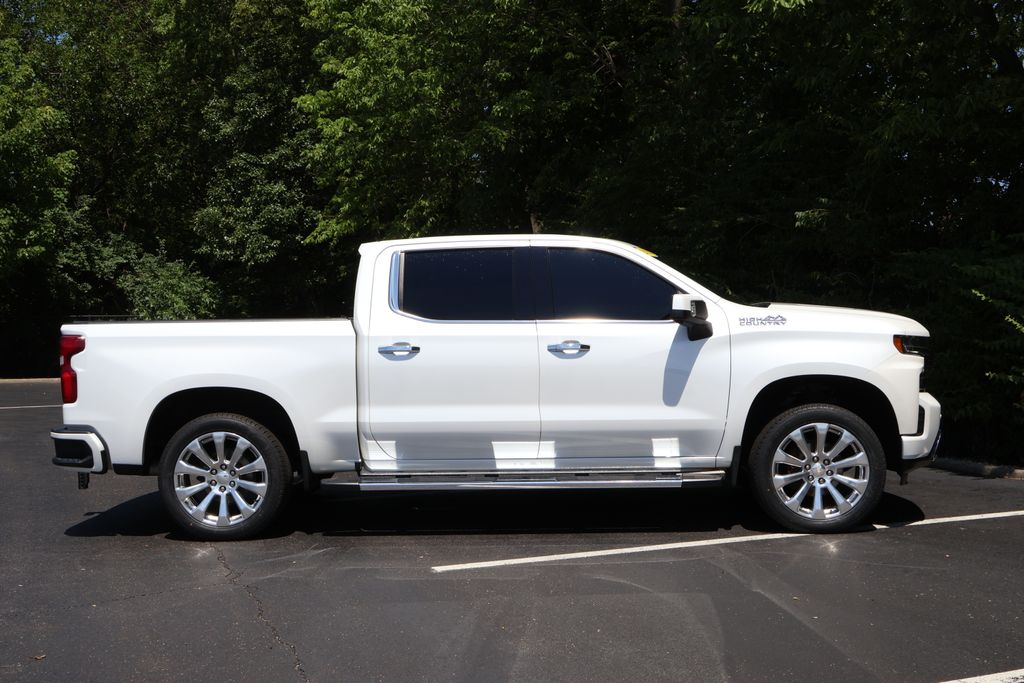 Thumbnail: 2021 Chevrolet Silverado 1500 - 12