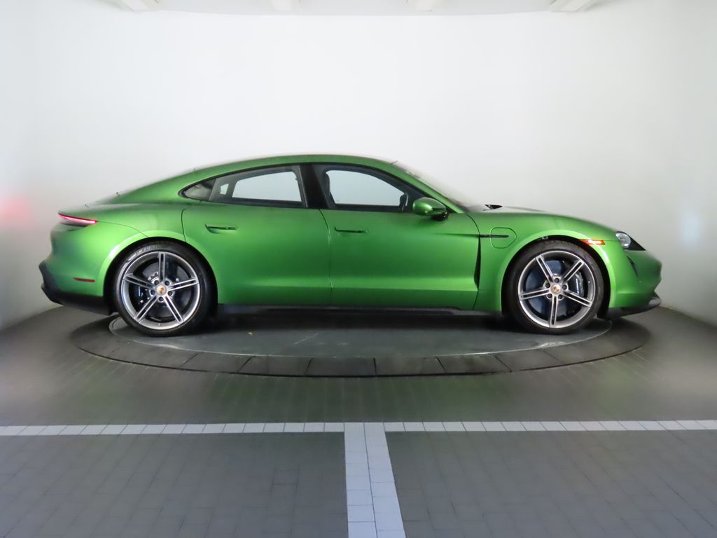 Thumbnail: 2023 Porsche Taycan - 8