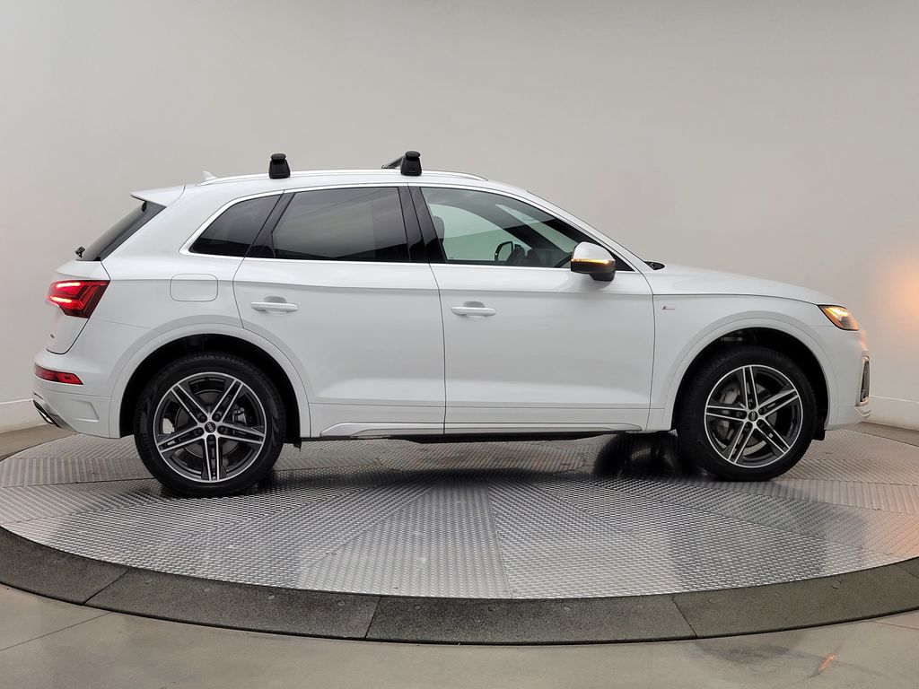 Thumbnail: 2022 Audi Q5 - 6