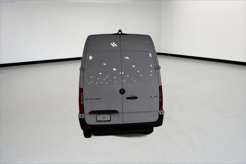 Thumbnail: 2025 Mercedes-Benz Sprinter - 7