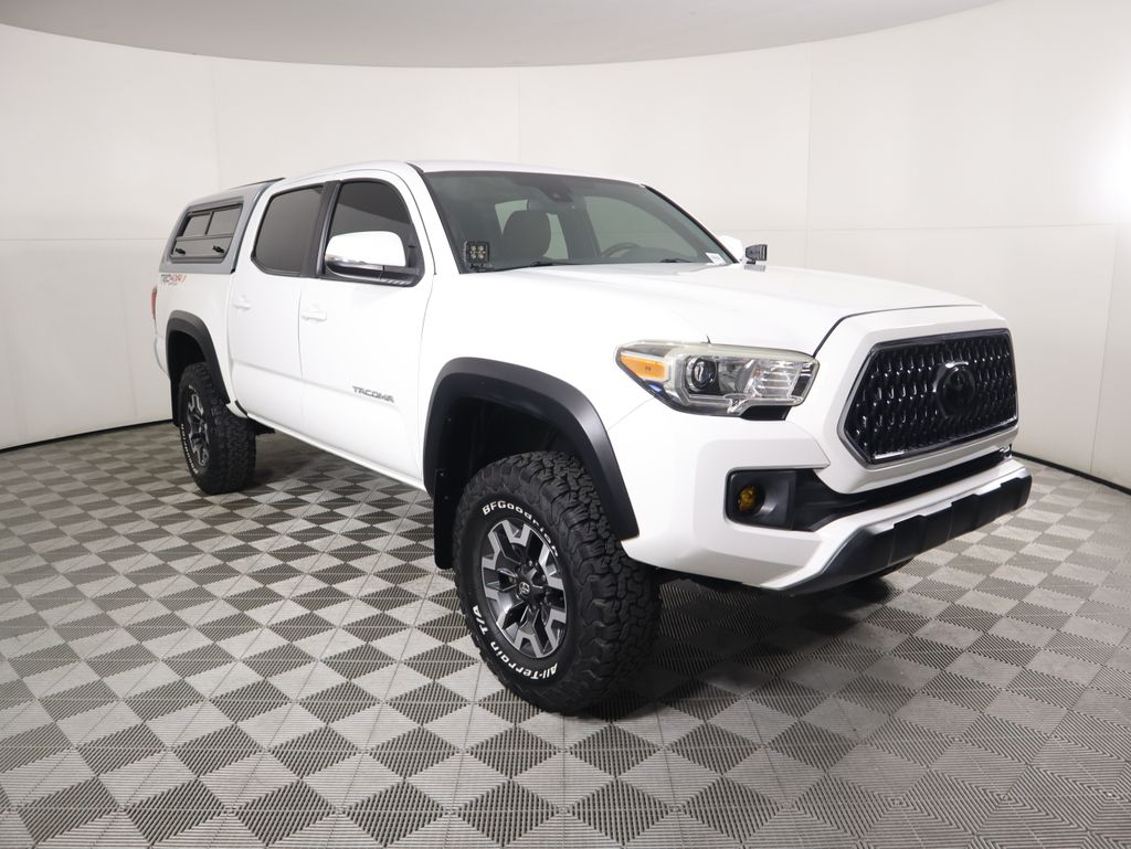 Thumbnail: 2019 Toyota Tacoma - 3