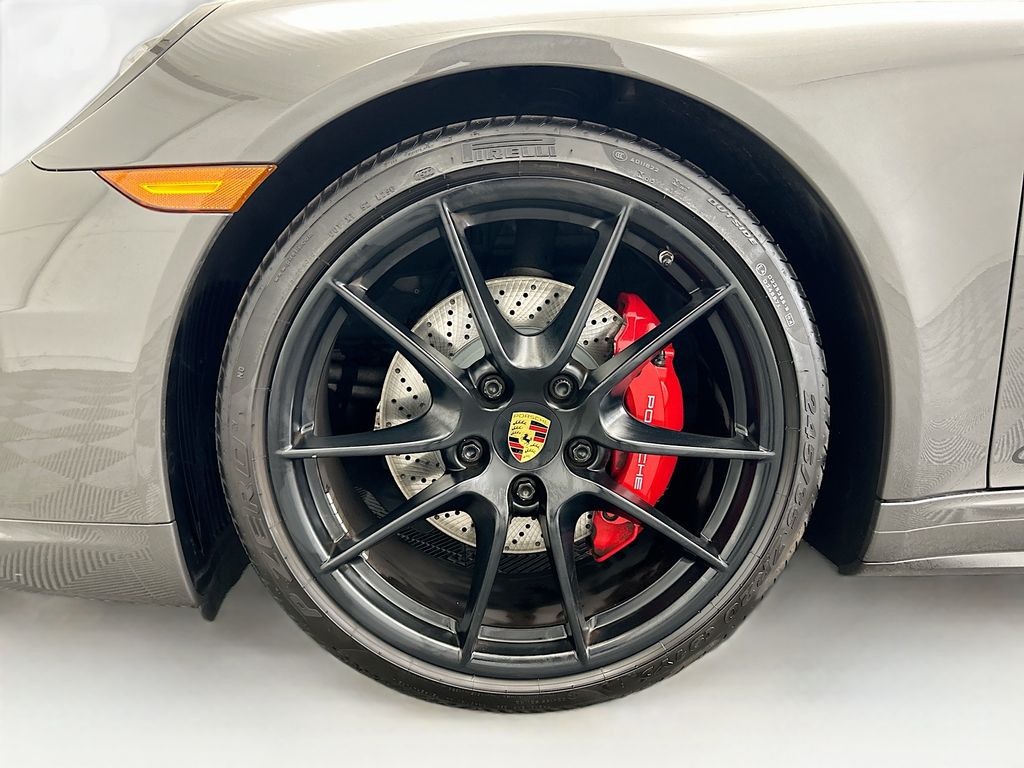 Thumbnail: 2016 Porsche 911 - 29