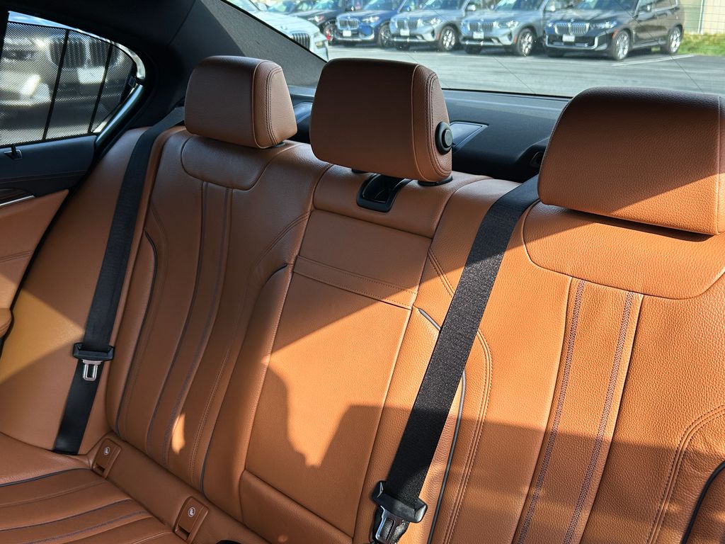 2022 BMW 5 Series 530e iPerformance 31