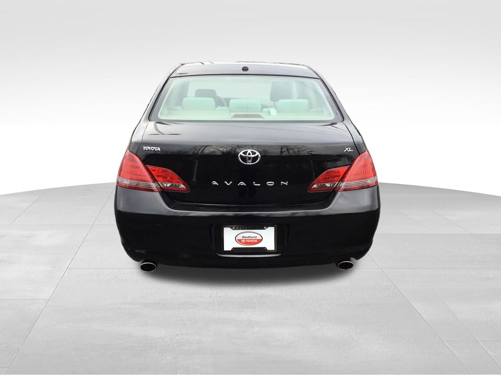 Thumbnail: 2009 Toyota Avalon - 4
