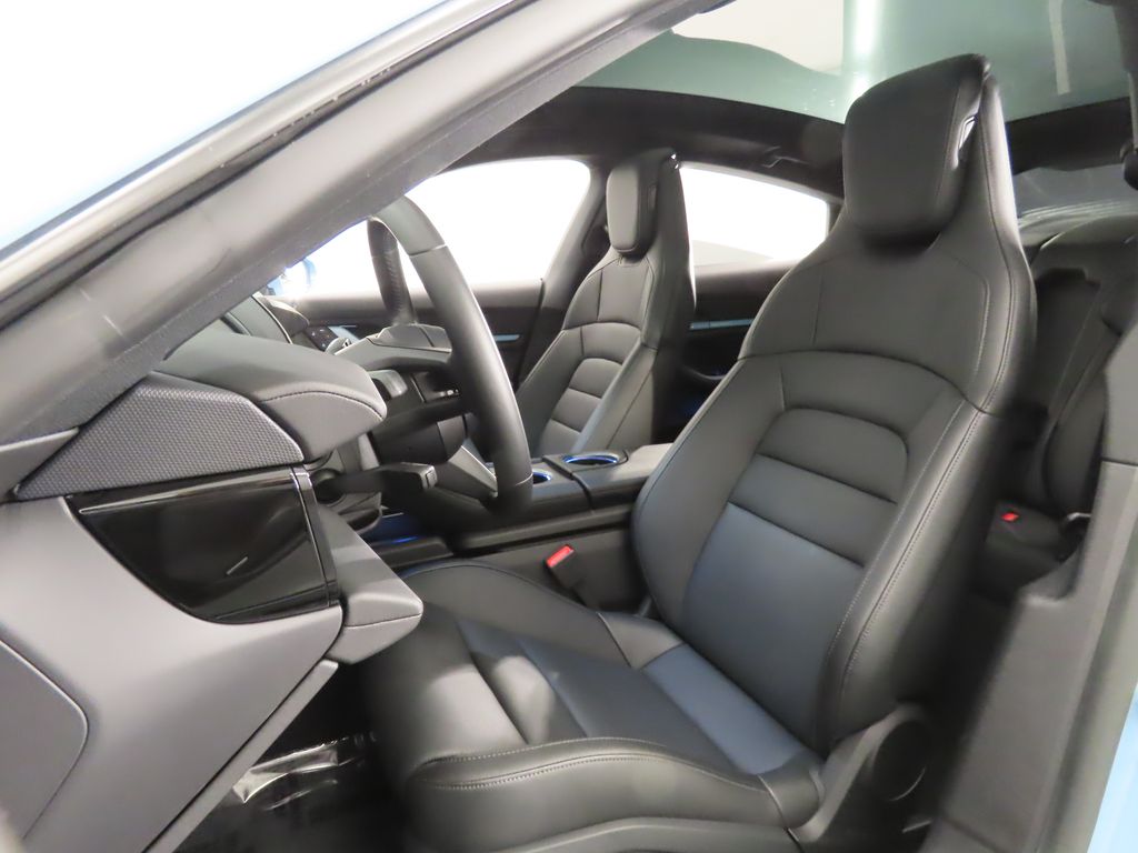 Thumbnail: 2023 Porsche Taycan - 5