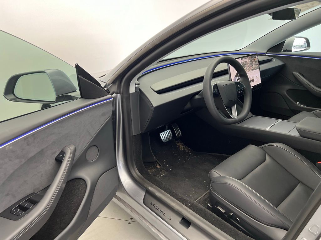 Thumbnail: 2025 Tesla Model 3 - 21
