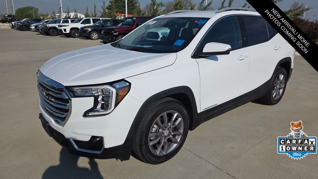 Summit White 2024 GMC Terrain SLT FWD SUV / Crossover Front-Wheel Drive 9-Speed Automatic