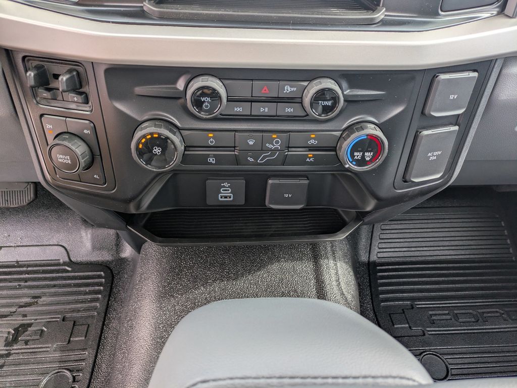 2025 Ford F-550 Chassis XL