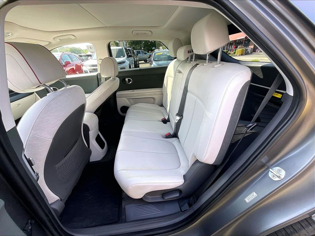 2022 Hyundai IONIQ 5 — photo 15