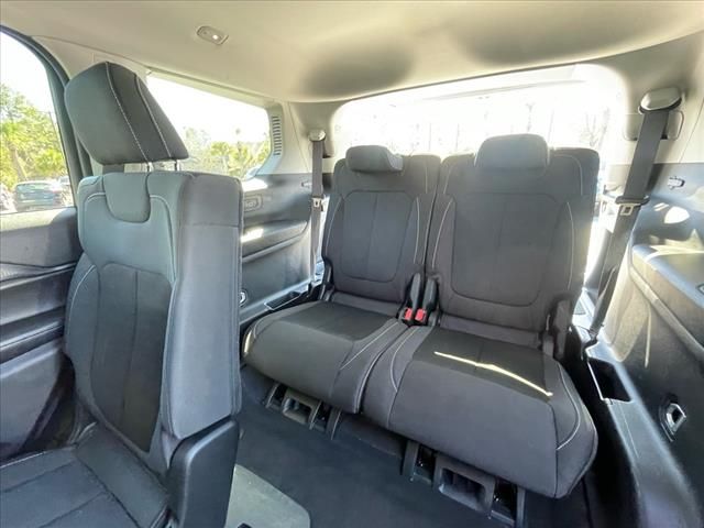 2023 Baltic Gray Metallic Clearcoat Jeep Grand Cherokee L Laredo 4X4 SUV