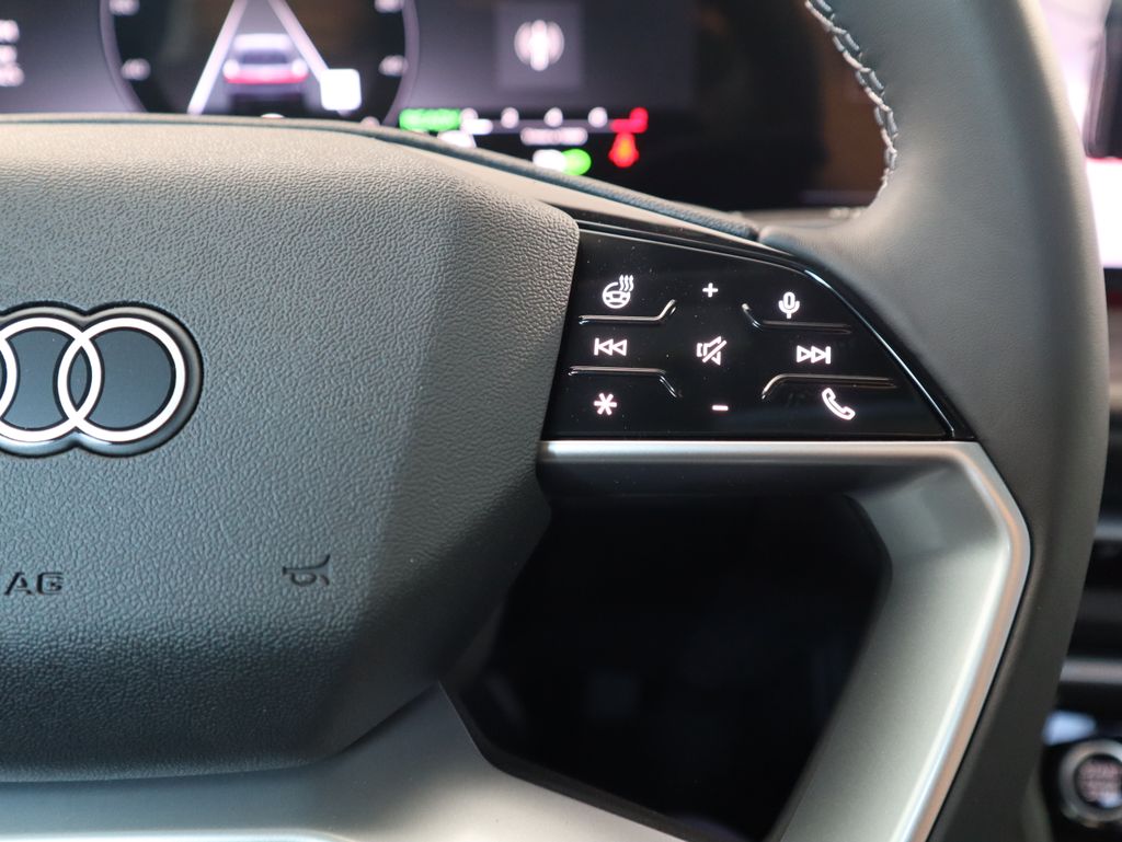 Thumbnail: 2025 Audi Q5 - 13