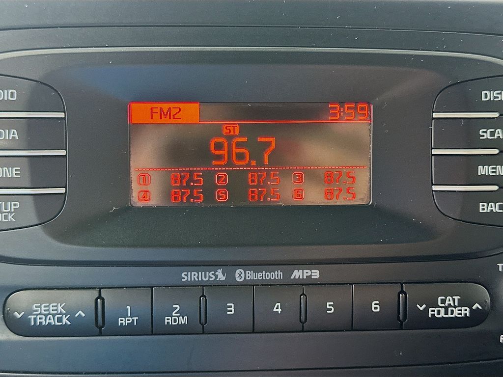 2015 Kia Soul Base 13