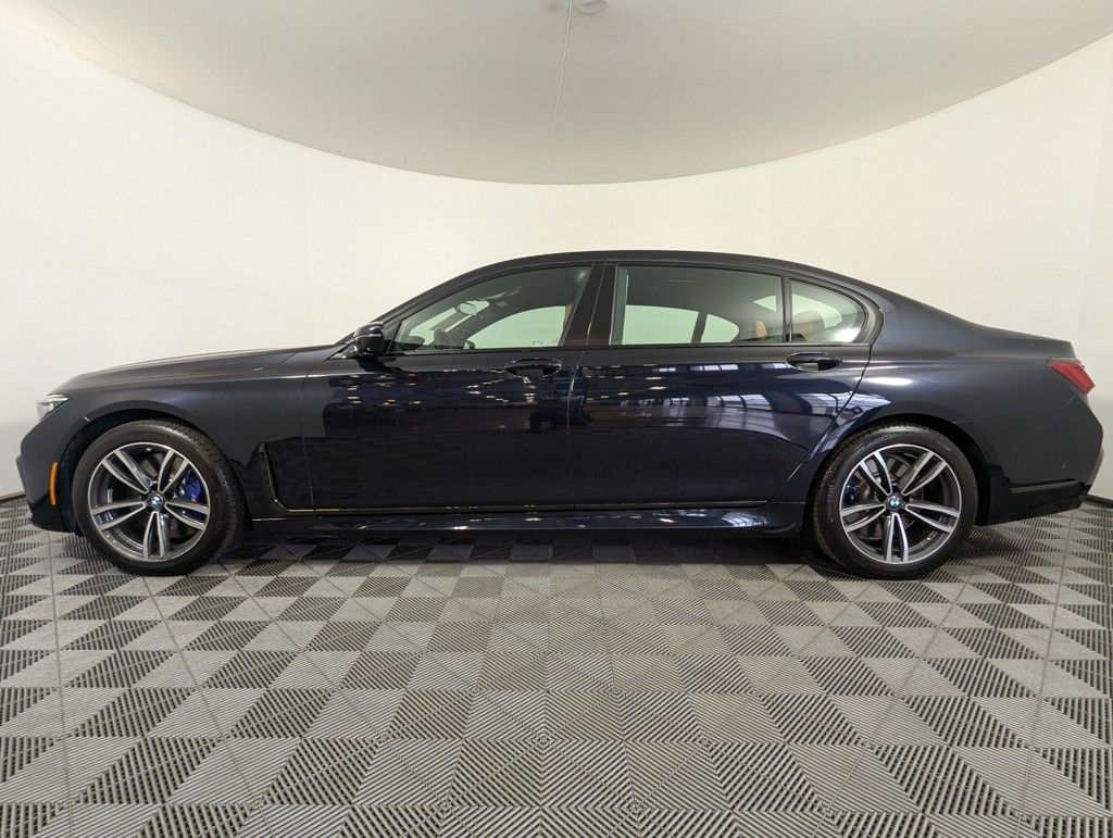 2022 BMW 7-Series 740i xDrive photo
