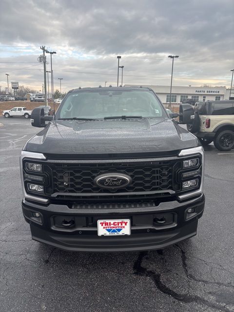 FordF-250SD8