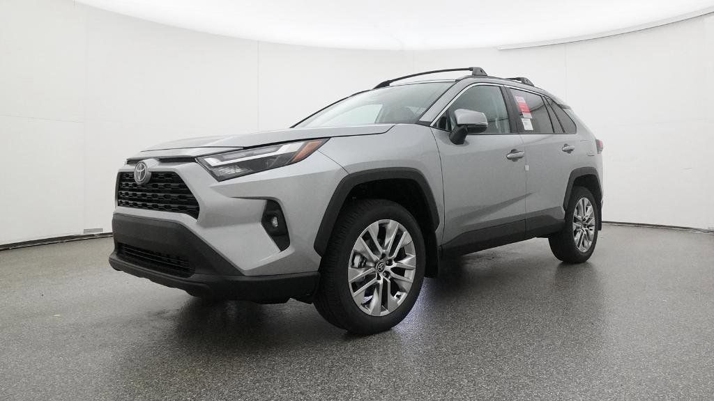 Thumbnail: 2025 Toyota RAV4 - 29