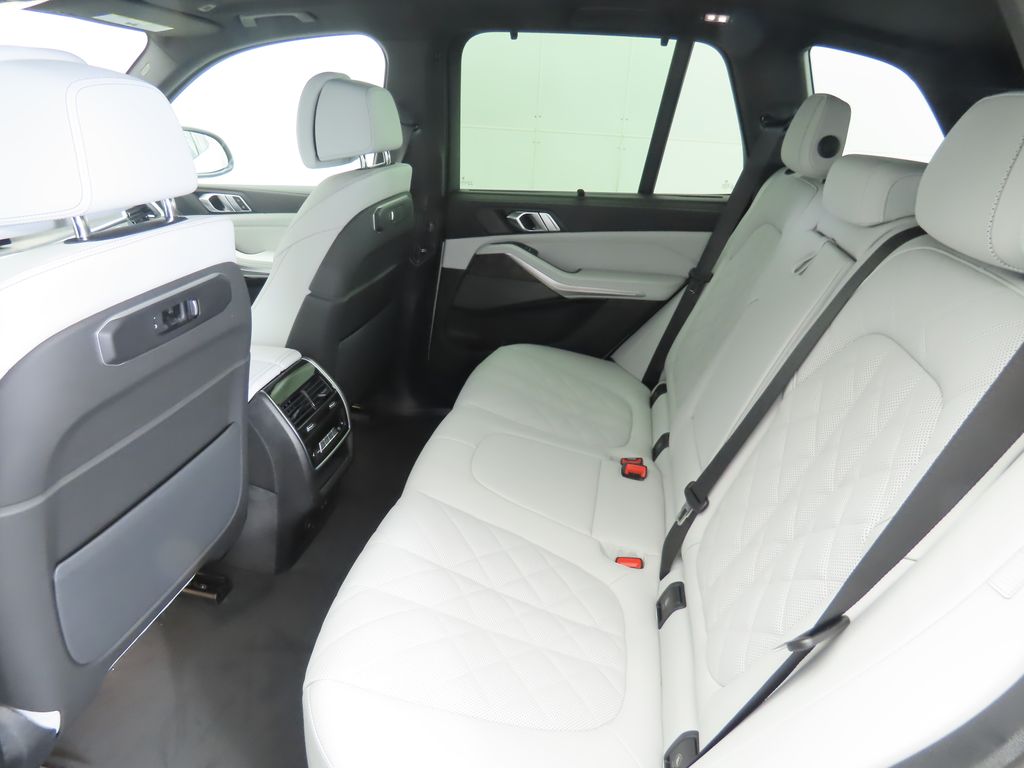 Thumbnail: 2026 BMW X5 - 22